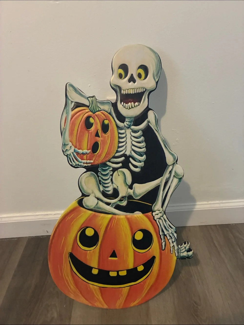 NWT- 23” Skeleton & Jack-o-lanterns Halloween Metal Easel Stand Sign Porch Decor